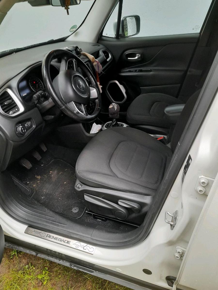 Jeep Renegade 2014 — photo 8
