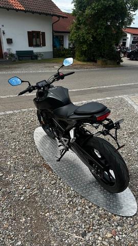 Honda CB 125 R SERVICE NEU!!