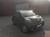 Toyota IQ + 1,4-l-D-4D + ( sonder Innenausstattung ) - Toyota IQ mit Diesel-Antrieb