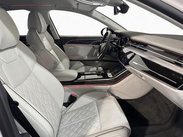2025 AUDI S8 — миниатюра 17