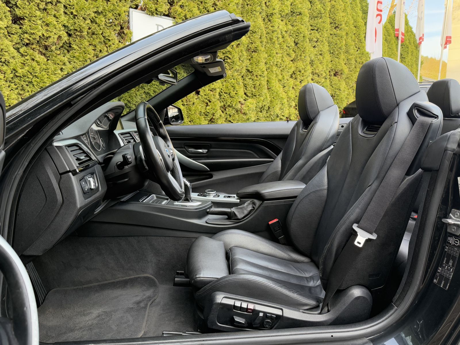 Fahrzeugabbildung BMW 420 d Cabrio M Sport Aut. XEN+SHZ+KAM+NAV+LEDER+