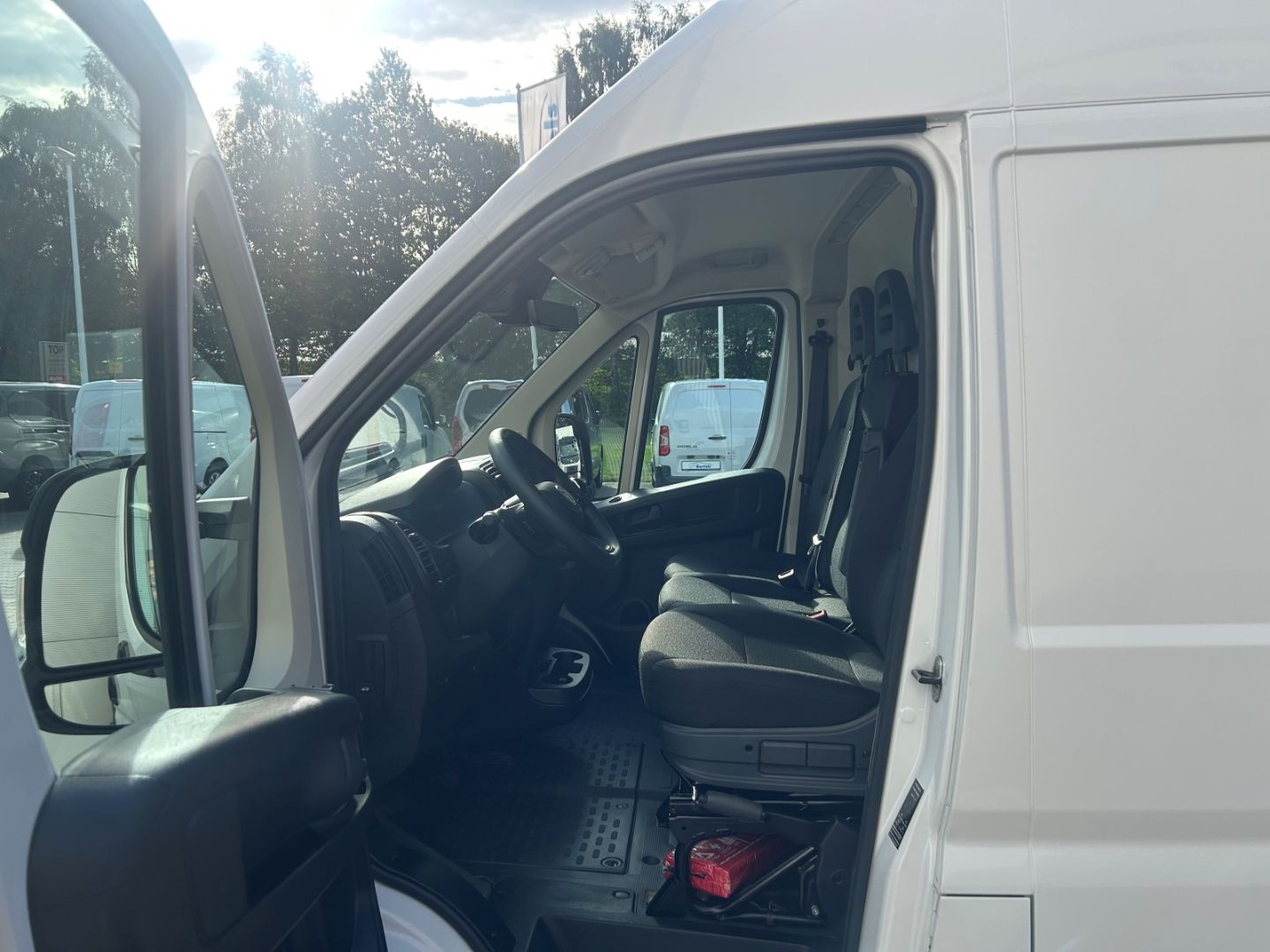 Fahrzeugabbildung Fiat Ducato Maxi Grossr.-Kasten 35 180 L4H2 Sortimo,2