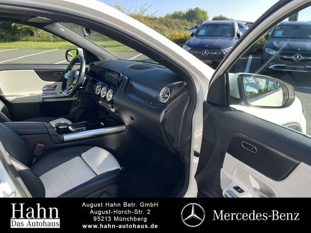 Fahrzeugabbildung Mercedes-Benz GLA 200 AMG/LED/AHK/KAMERA/PANO/EL.HECKKL./AMBI