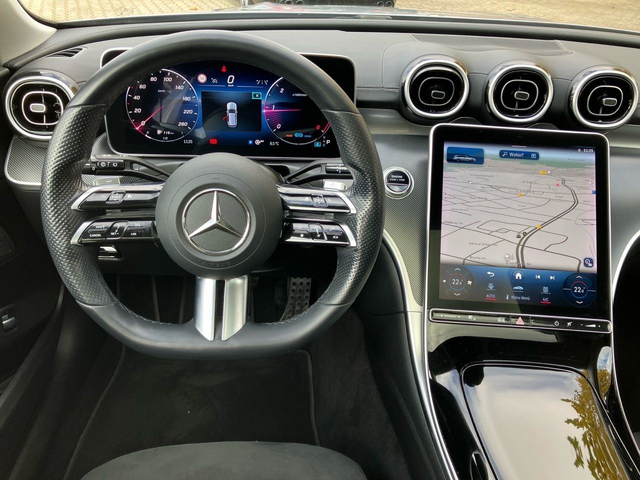 Fahrzeugabbildung Mercedes-Benz C 220 d T AMG Pano+Totw+LED+Ambi+Kamera+EasyPack