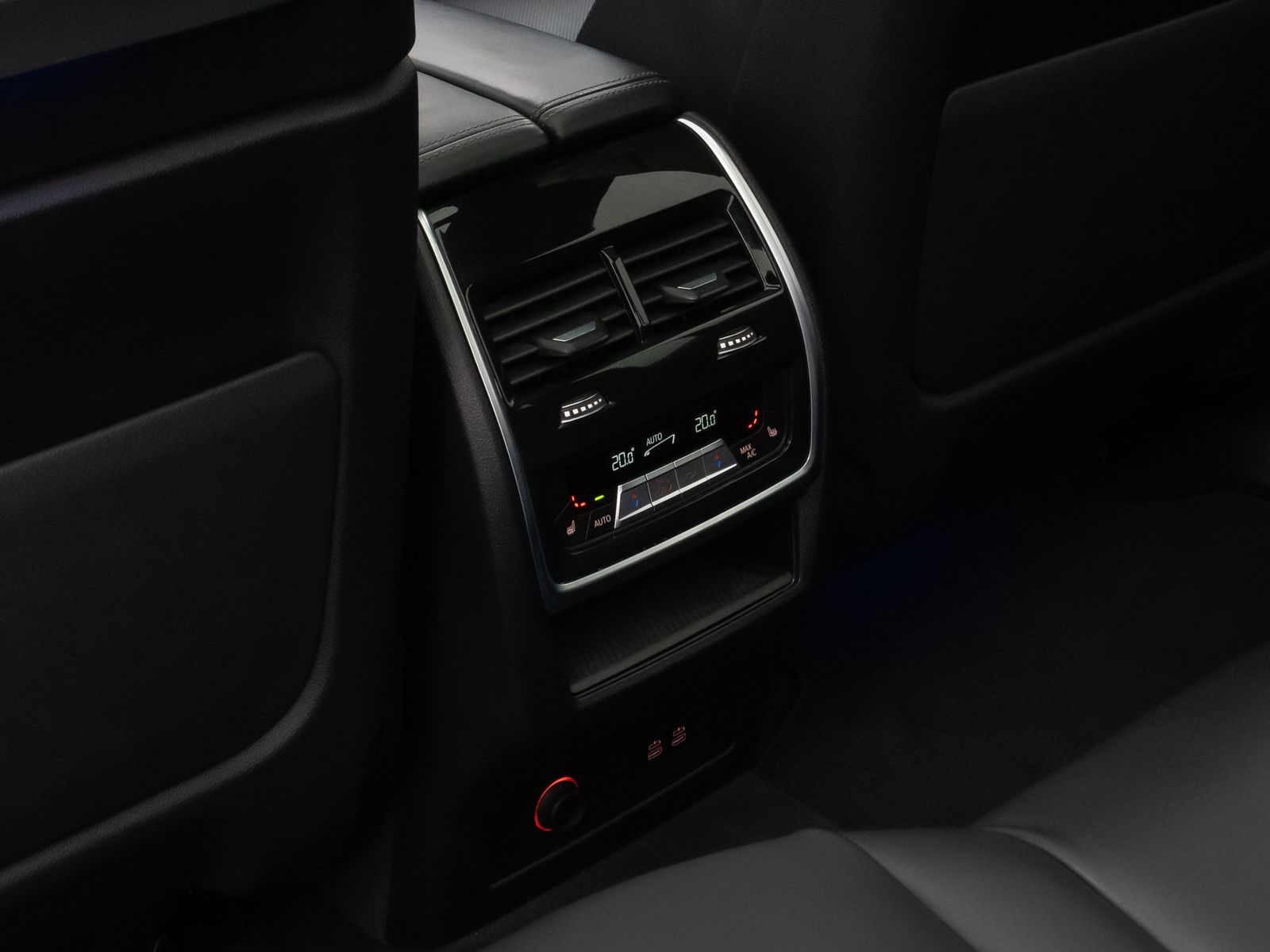 Fahrzeugabbildung BMW X7 M60i SkyLounge Kamera HUD DAB H/K SoftCL 22"