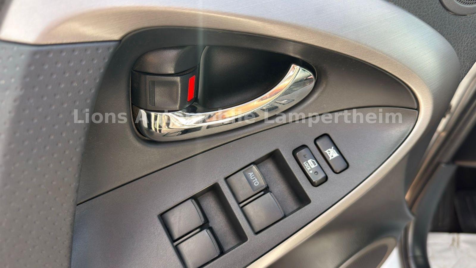 TOYOTA RAV 4 152 CH 4X4 BVM - EXECUTIVE -  Climatisation - VOLANT EN CUIR