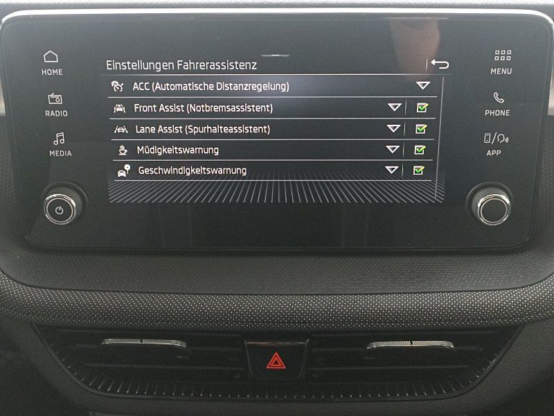 Fahrzeugansicht 15 Fahrzeugabbildung SKODA Fabia 1.0 TSI Selection DSG ACC+SMART-LINK+PDC+