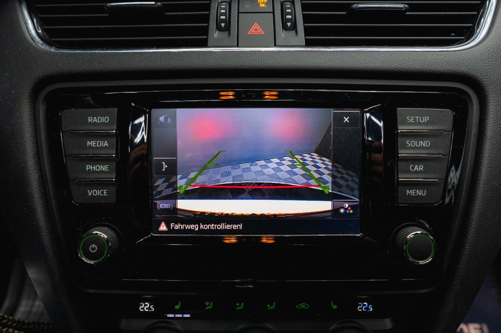 Fahrzeugabbildung SKODA Octavia 2.0 TDI RS 4x4 Performance *Pano*ACC*LED