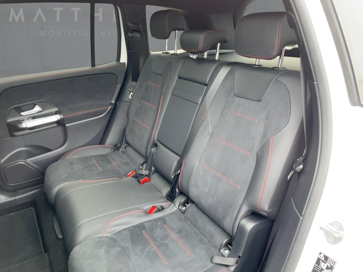 Fahrzeugabbildung Mercedes-Benz GLB 200 d 4M AMG/Night/360°/Pano