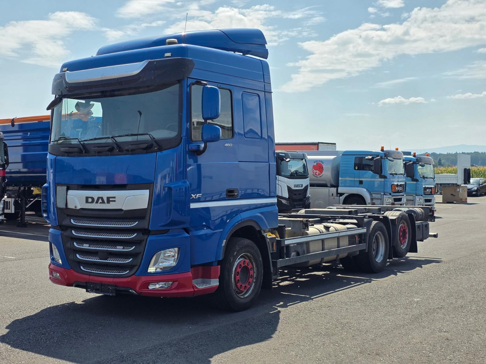DAF XF 480 Space Cab 6x2 Lift axe Wechselbrücke
