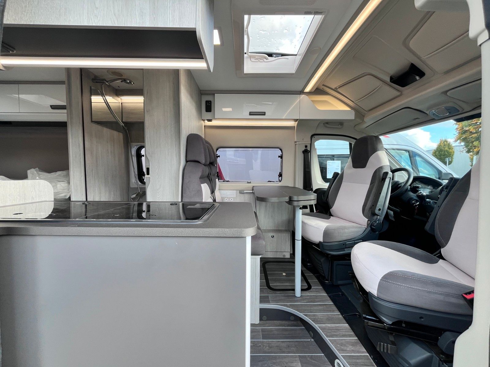 Fahrzeugabbildung Roller Team Livingstone 6 XL Herbst Deals