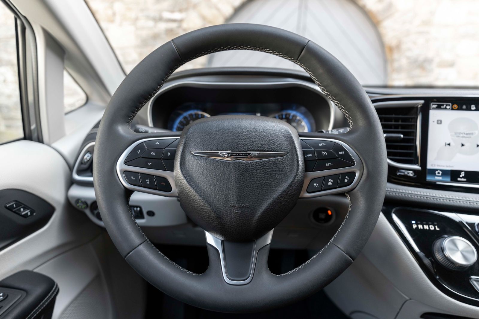 Fahrzeugabbildung Chrysler Pacifica Touring LPG ACC 360° LED TOTW CARPLAY