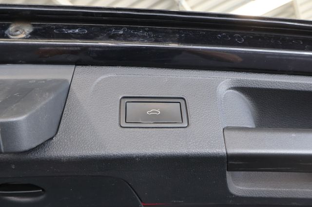 Volkswagen Passat 2.0 TDI Elegance ACC+KAM+MATRIX+AHK