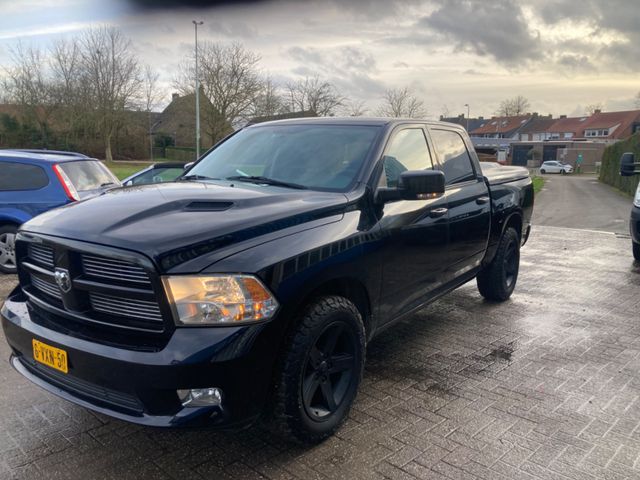 Dodge RAM 1500 5.7 v8 4x4 lpg