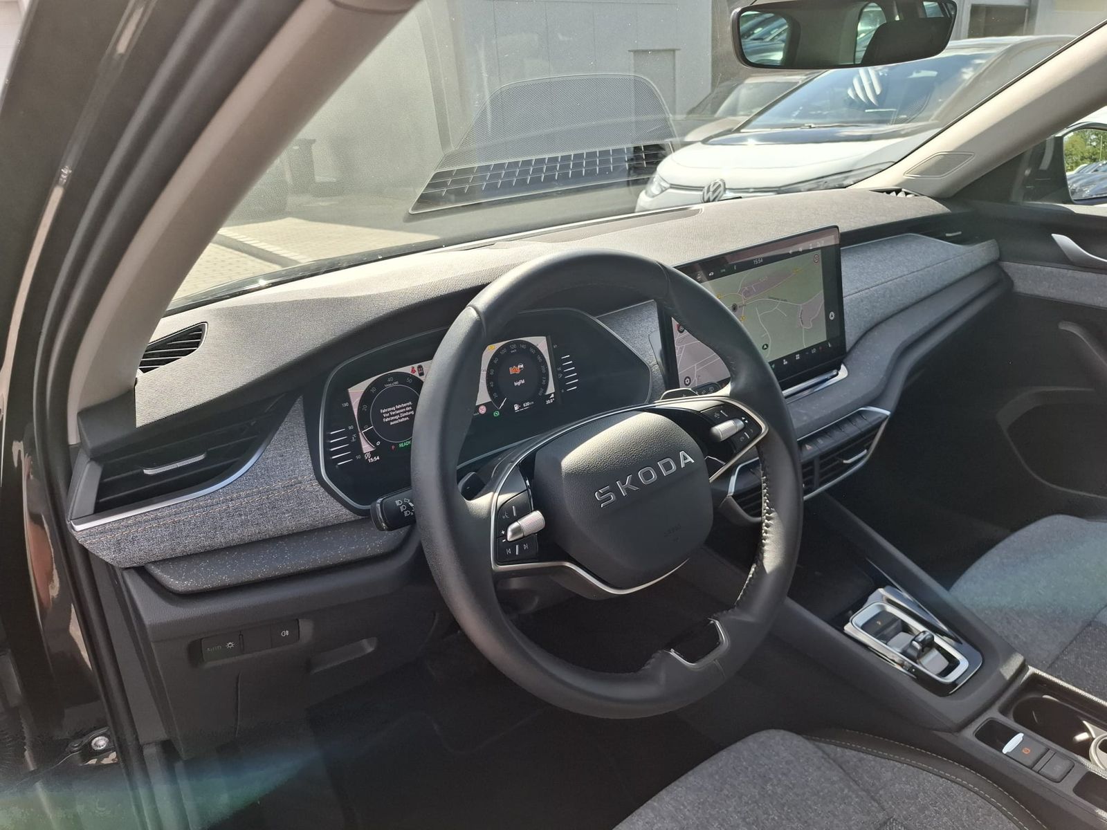 Fahrzeugabbildung SKODA Octavia 1.5 eTSI DSG Selection LED*AHK*5J-Gar.