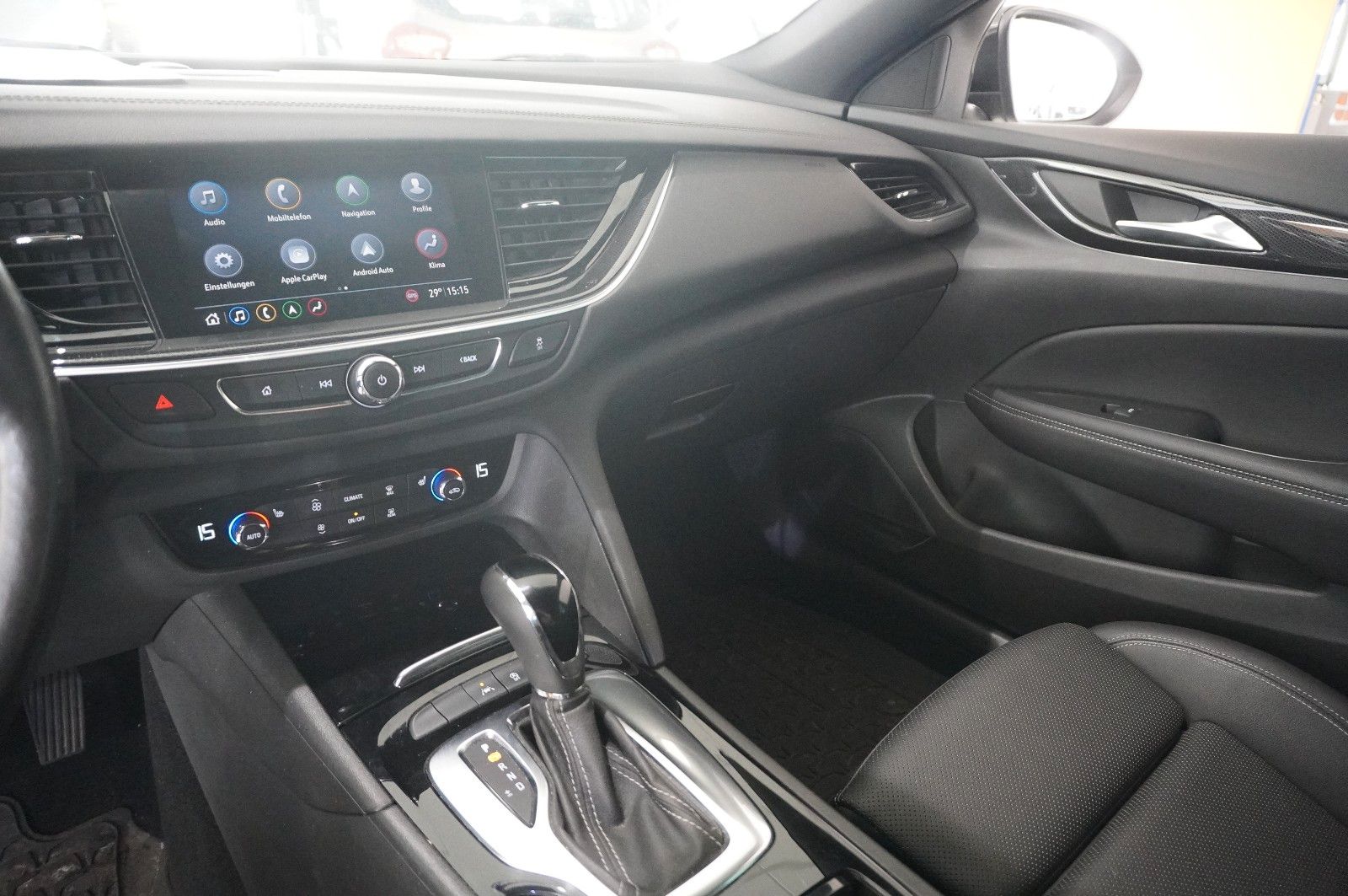 Fahrzeugabbildung Opel Insignia B ST 2.0D ELEGANCE NAVI/LED/KAMERA/HUD