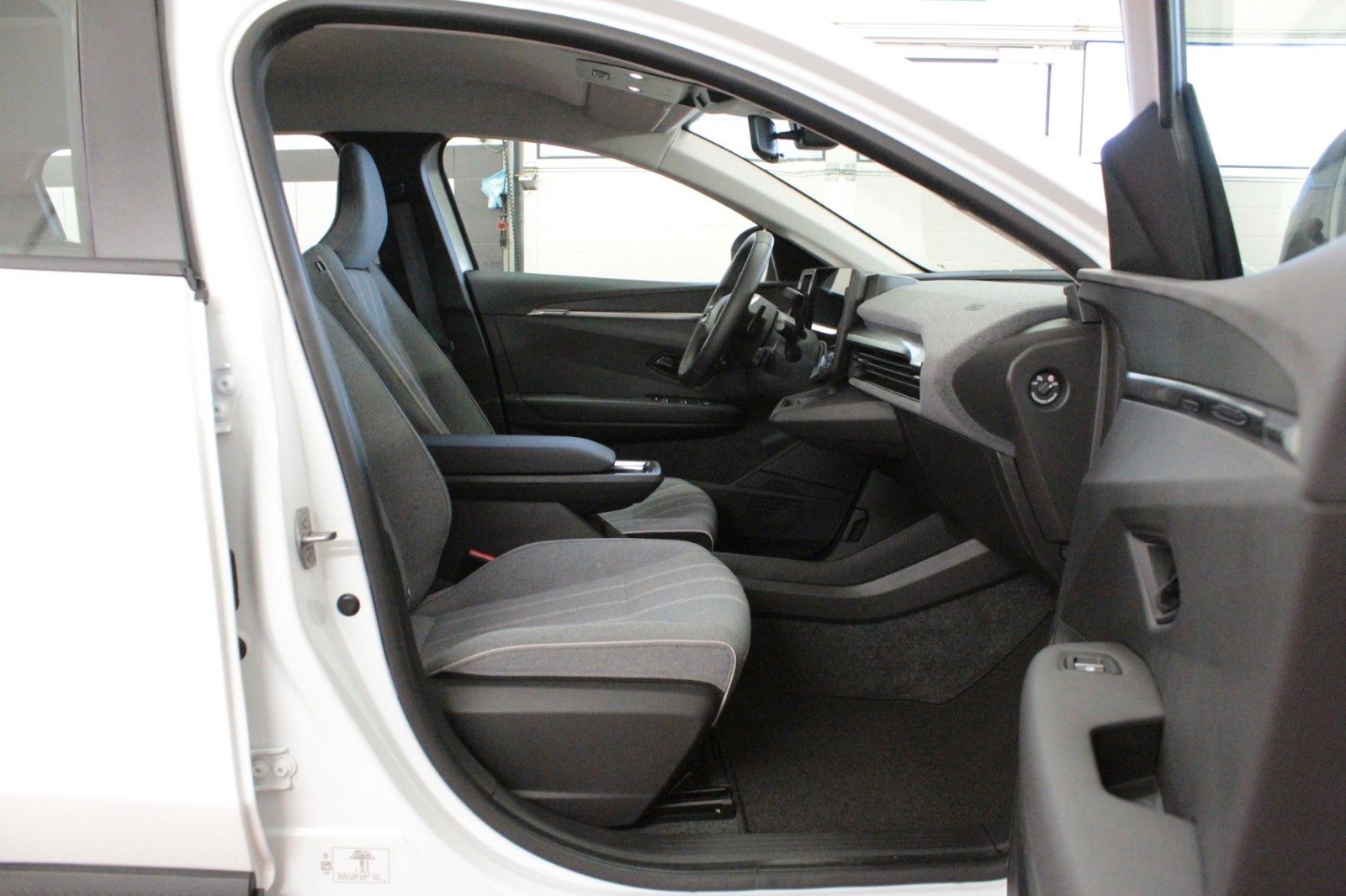 Fahrzeugabbildung Renault Megane E-Tech Electric Equilibre  boost charge