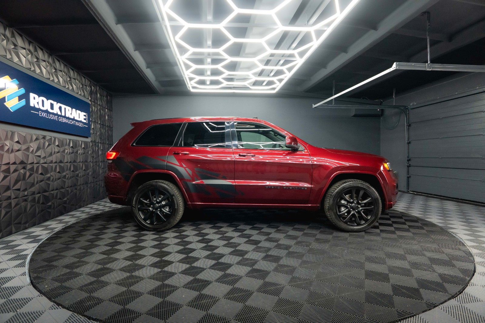 Fahrzeugabbildung Jeep Grand Cherokee 3.6 4x4 Altitude *Pano*CarPlay*