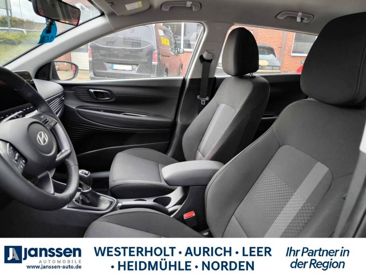 Fahrzeugabbildung Hyundai i20 Trend, Komfortpaket/Navi/Rückfahrkamera/Sitz