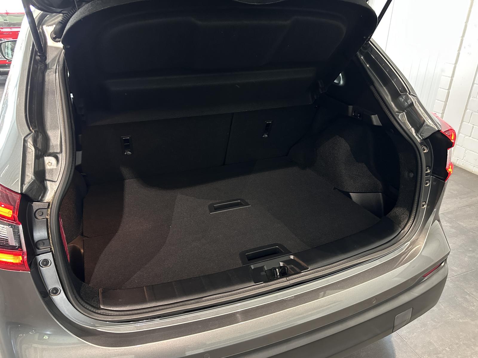 Nissan Qashqai *PANO, SPURHALTE, TOTWINKEL, 360GR.*