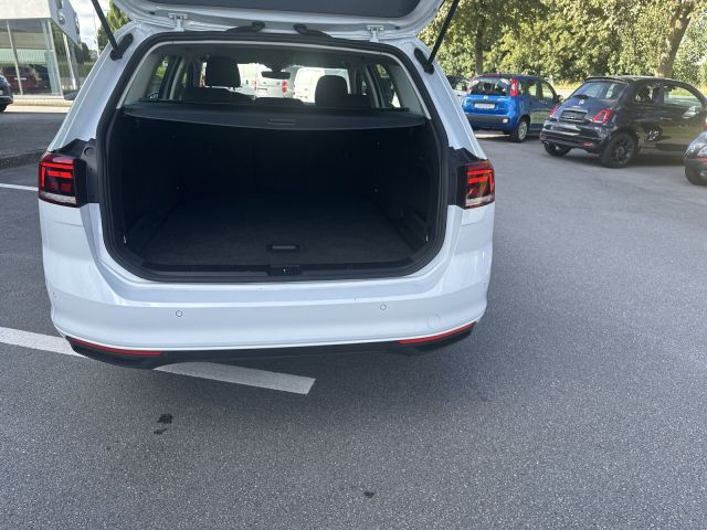 Passat Variant 2.0 TDI Business-Prem. Navi AHK R