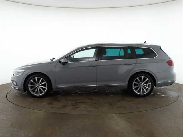 Volkswagen Passat Variant - Bild 9