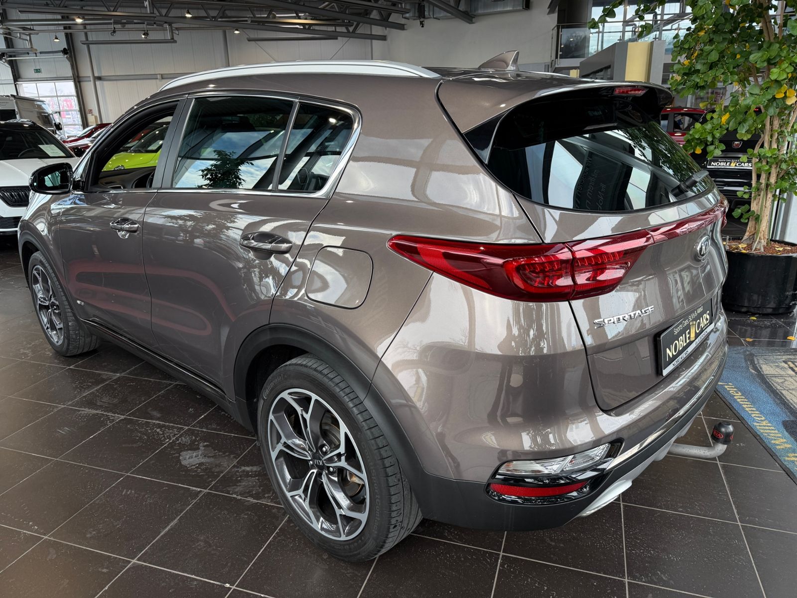 Fahrzeugabbildung Kia Sportage GT-Line 4WD AHK JBL ALU