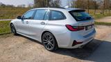 BMW 330e xDrive Touring Sport Line Auto - silberne BMW 330
