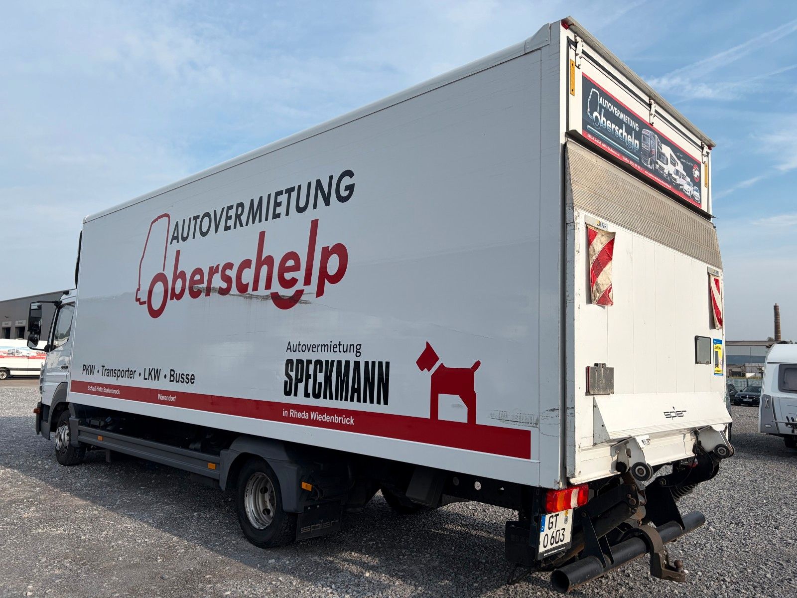 Fahrzeugabbildung Mercedes-Benz Atego 818 Koffer 7200 mm LBW Autom. Klima