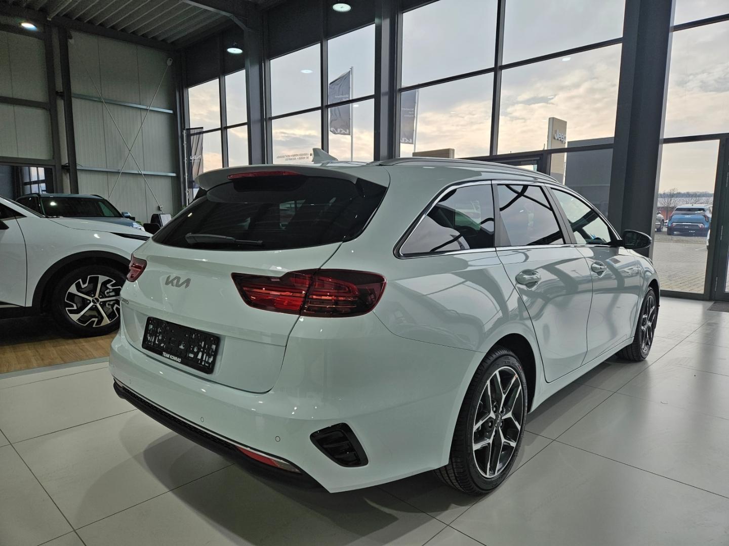 Kia Ceed_sw Ultimate Edition 1.0 T-GDI Navi