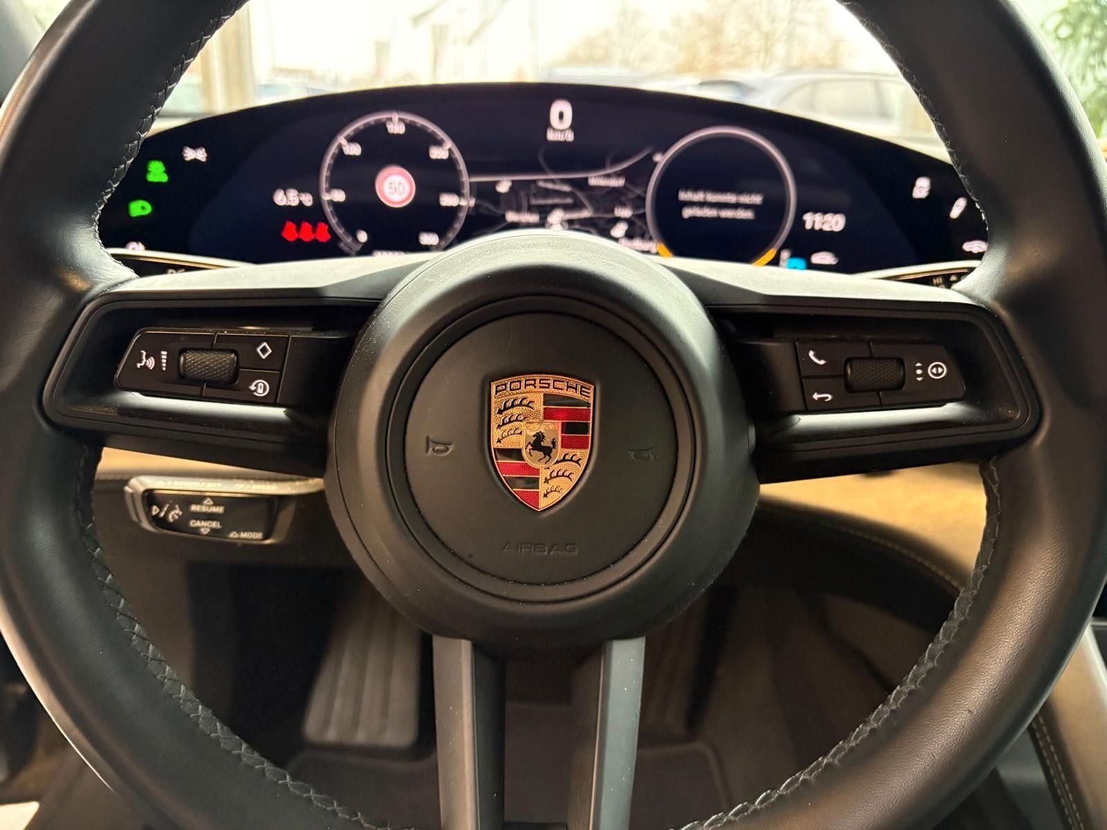 Fahrzeugabbildung Porsche Taycan Cross Turismo 4 performance 93 kwh