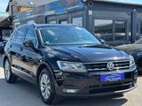 Volkswagen Tiguan 1.5 TSI Comfortline BlueMotion+Garantie+ - Volkswagen Tiguan Comfortline mit Benzin-Antrieb