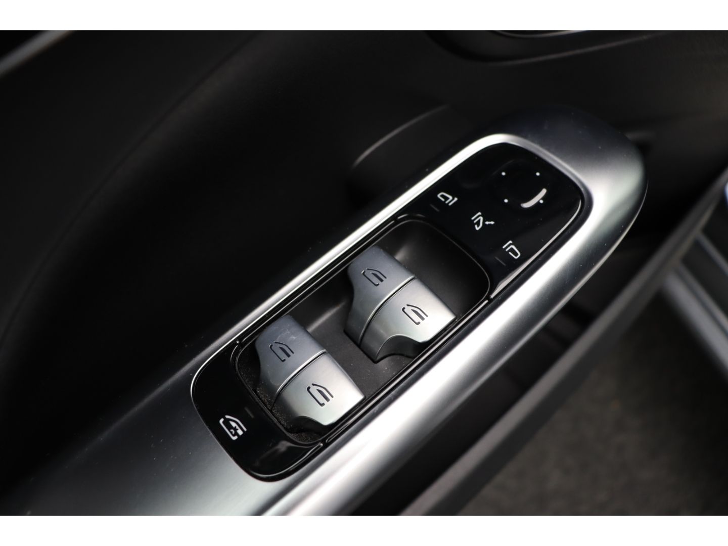 Fahrzeugabbildung Mercedes-Benz C 200 T-Modell LED ACC Digital Cockpit Soundsyst