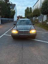Mercedes-Benz Mercedes Benz C-Klasse W202 220 - Mercedes-Benz 220 in Düsseldorf