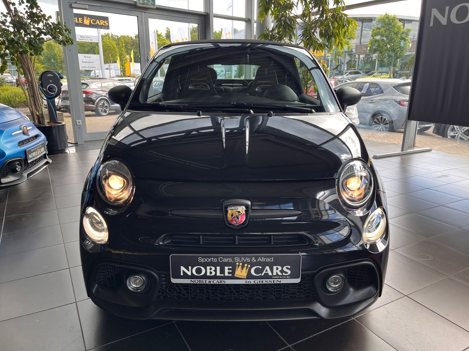 Fahrzeugabbildung Abarth 595C Scorpioneoro BEATS NAVI ALU