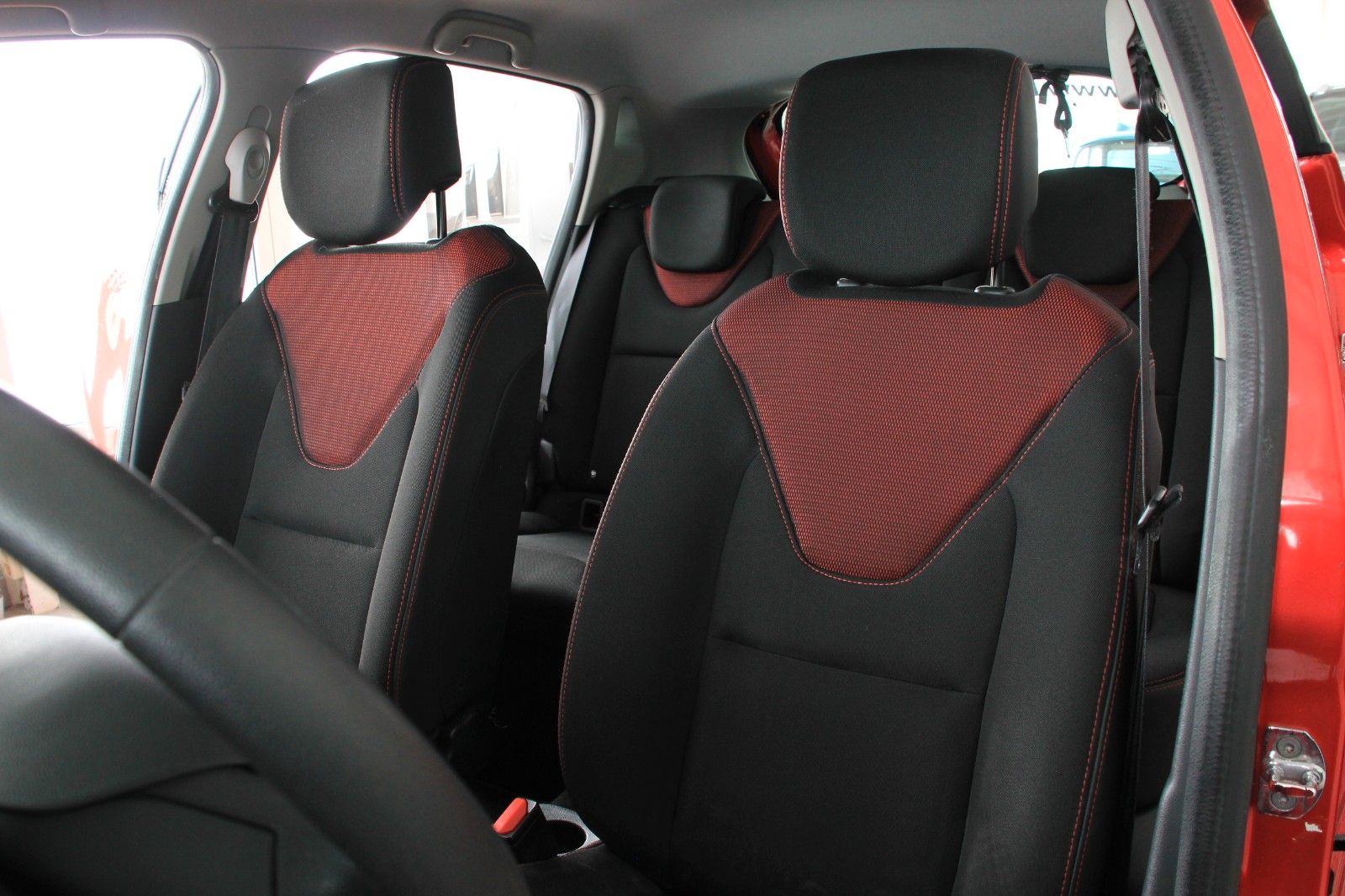 Fahrzeugabbildung Renault Clio 1,2 Expression