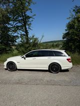 Mercedes-Benz C 63 AMG C 63 T AMG 7-G Speedshift Designopaket - Mercedes-Benz C 63 AMG aus 2013