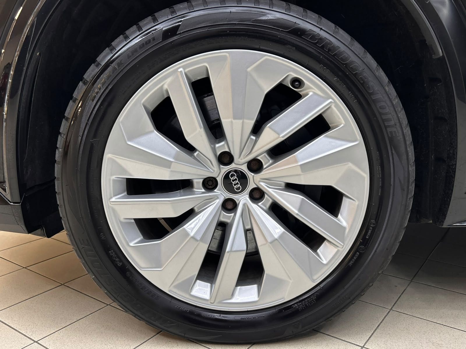 Fahrzeugabbildung Audi e-tron 55 Quat 2X S LINE SPORT LED+NAVI+B&O+KAM+