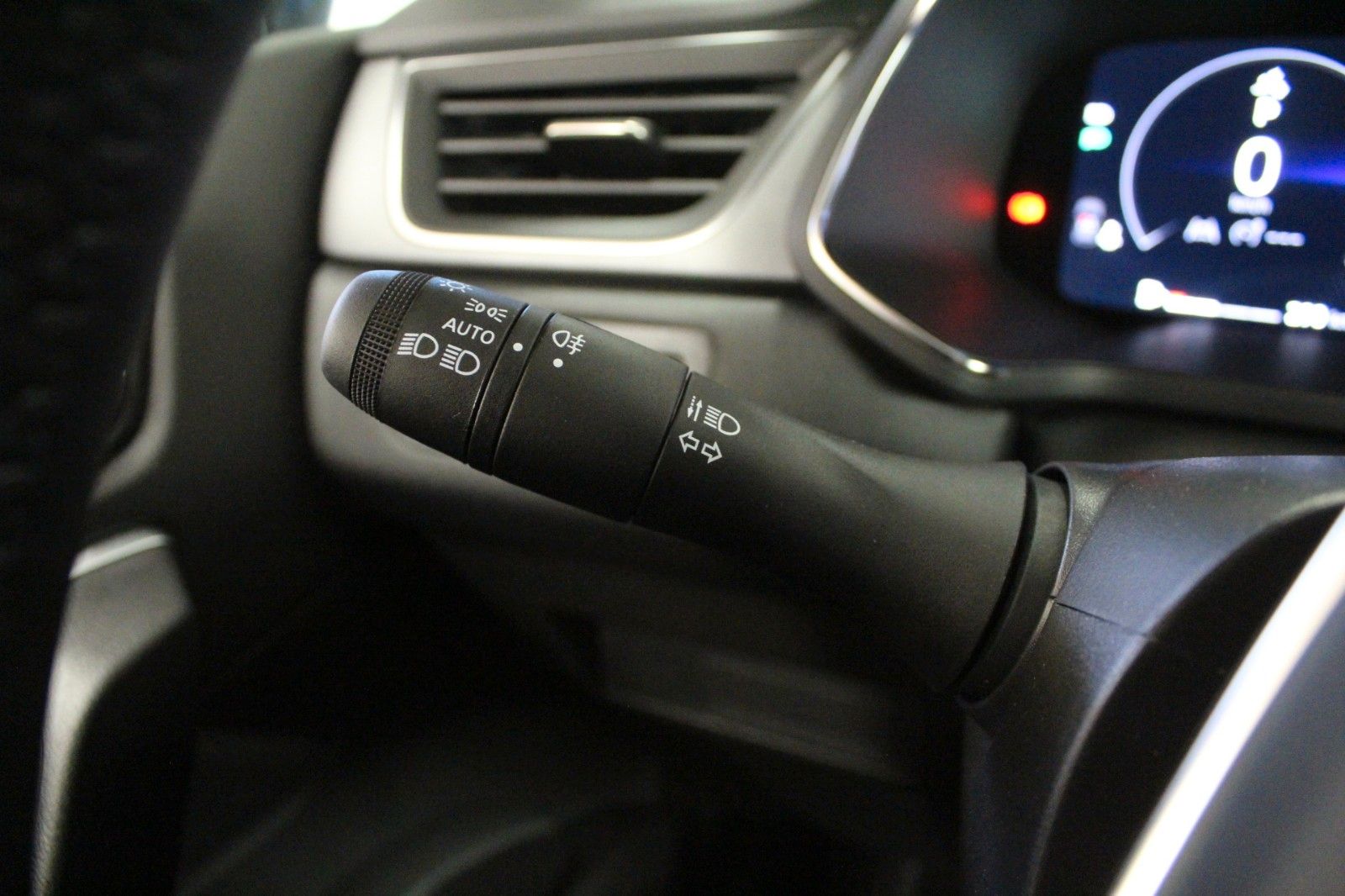 Fahrzeugabbildung Renault Captur Mild Hybrid 140 EDC Techno*Safety Paket*