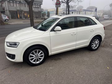 Audi Q3 - 4