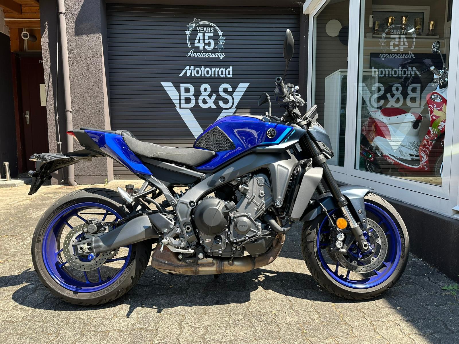 Yamaha MT-09 MT 09 ABS LED TC 1 Hand
