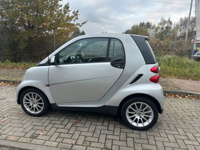 Smart Fortwo 71 PS Automatik Klima Pano Mo...