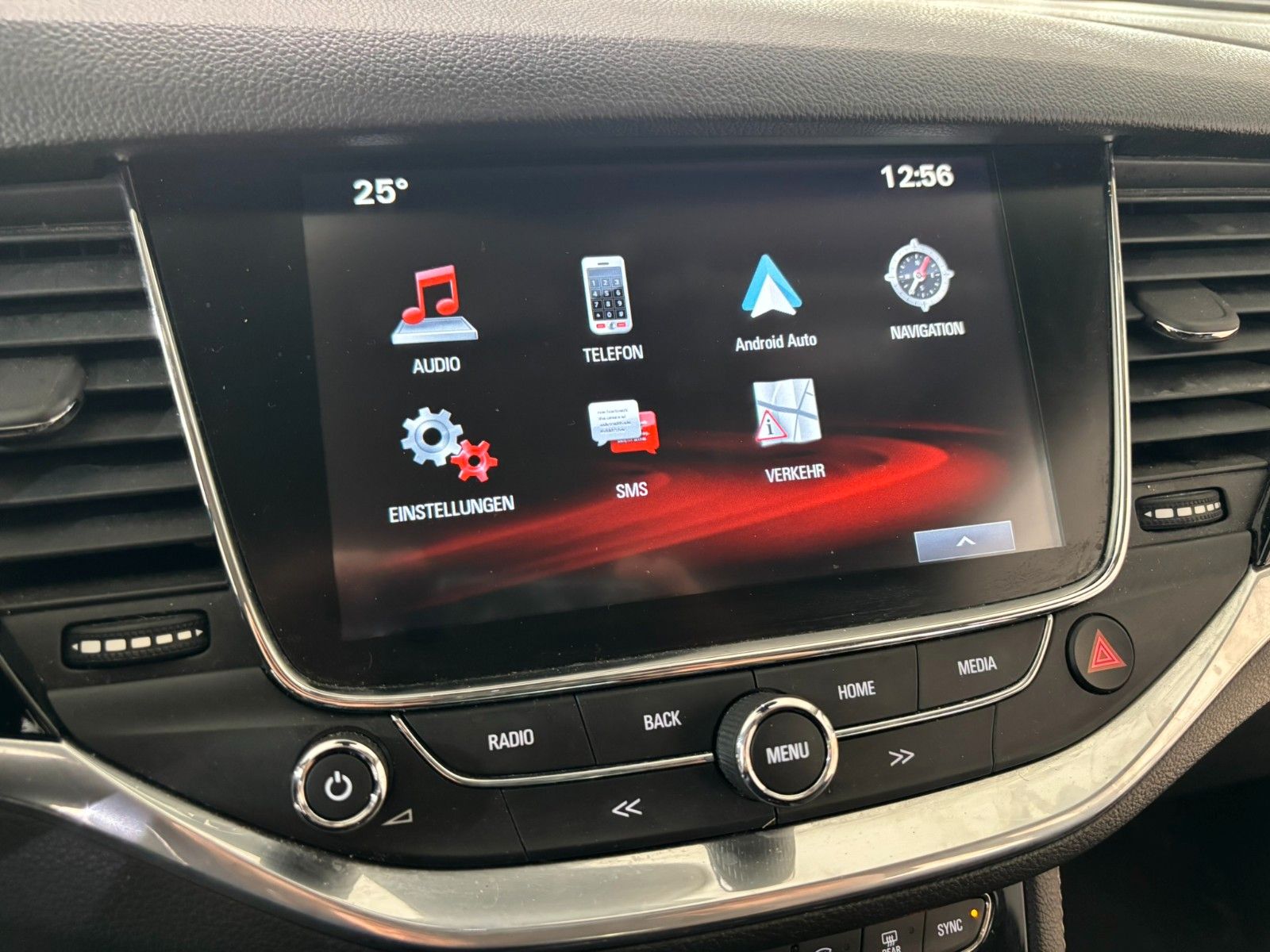 Fahrzeugabbildung Opel Astra ST 1.4T INNOVATION NAVI/KAMERA/SHZ/MATRIX