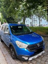 Dacia Lodgy TCe 115 Stepway Stepway - Dacia Lodgy von privat