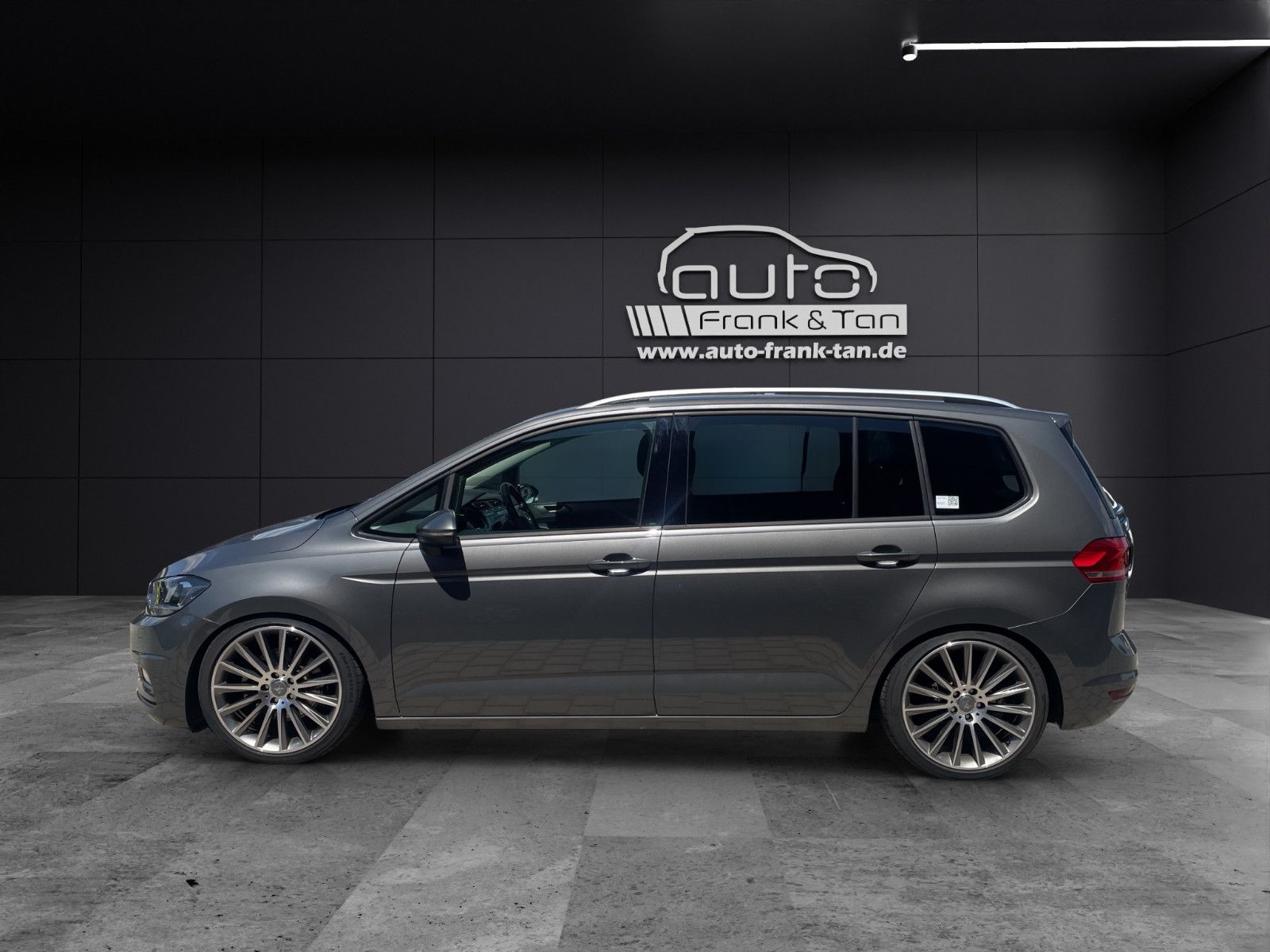 Fahrzeugabbildung Volkswagen Touran Comfortline AHK*Shzg*Tempo*Nebel