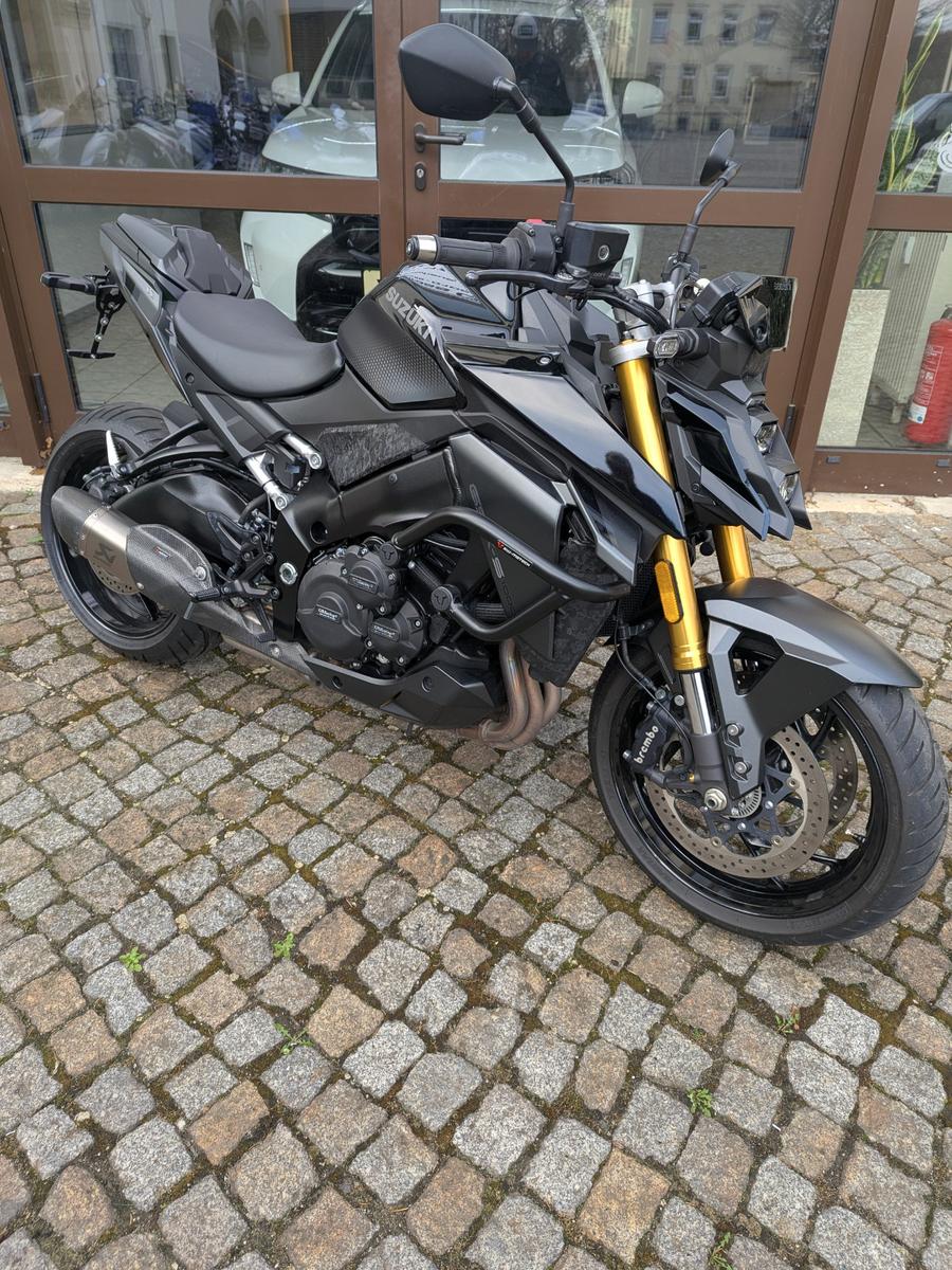 Suzuki GSX-S 1000 M2 Akrapovic und viel Zubehör 1.Hand