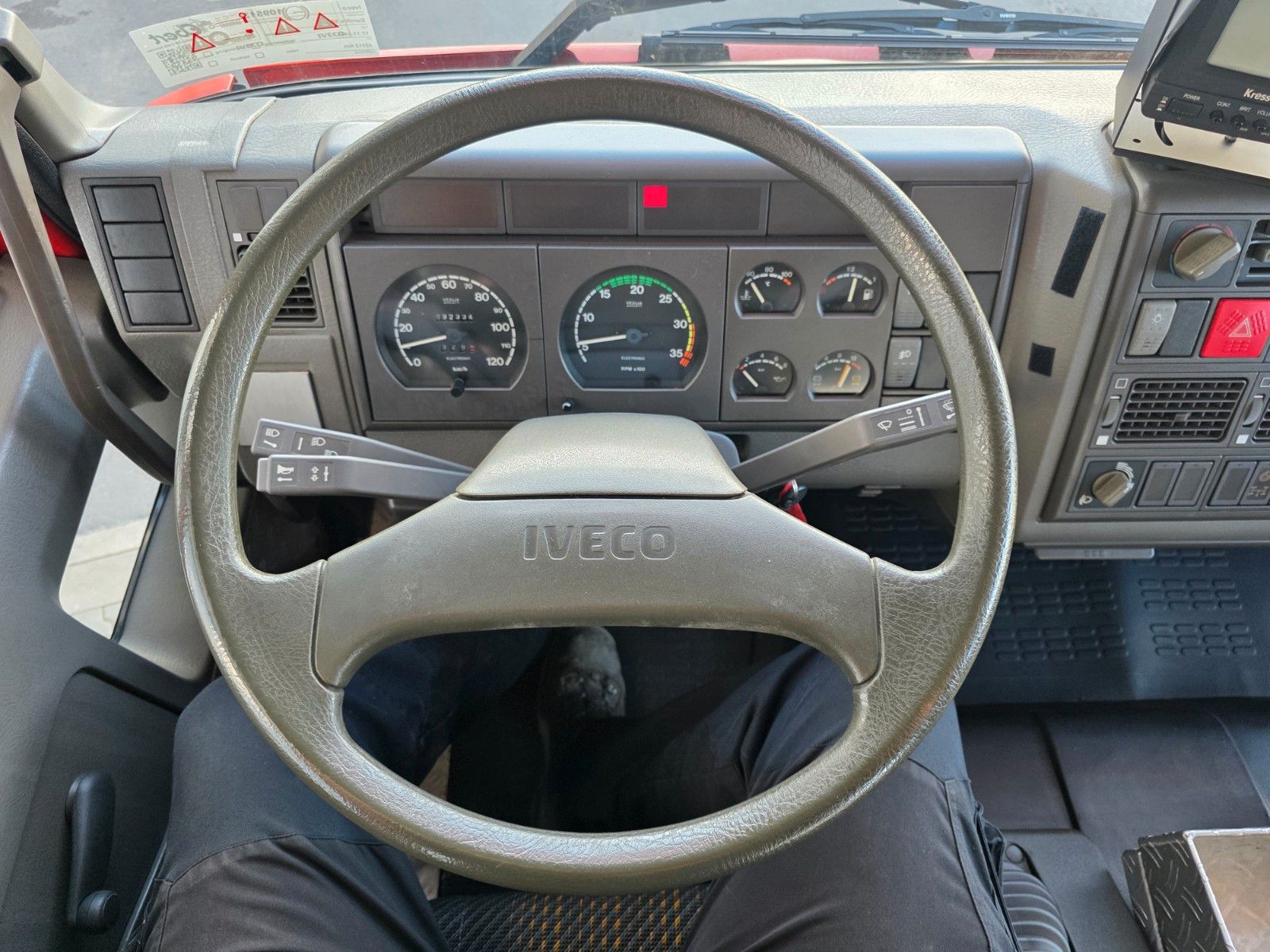 Fahrzeugabbildung Iveco EuroFire FF95E18W 4x4 LF8/6 Löschfahrzeug