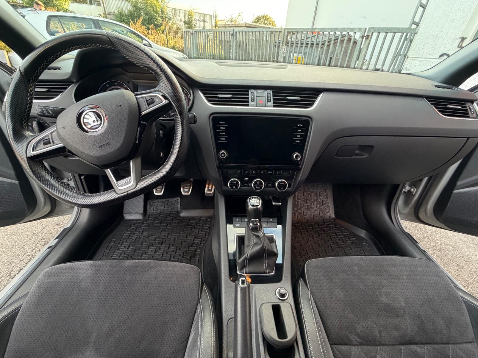 Skoda Octavia 2.0 TSI RS 245 Combi RS Canton