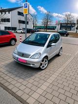 Mercedes-Benz Mercedes Klasse Automatik A 190 - Mercedes-Benz A 190 mit Benzin-Antrieb: Automatik