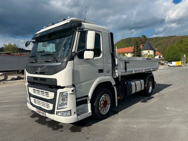 Volvo FM330